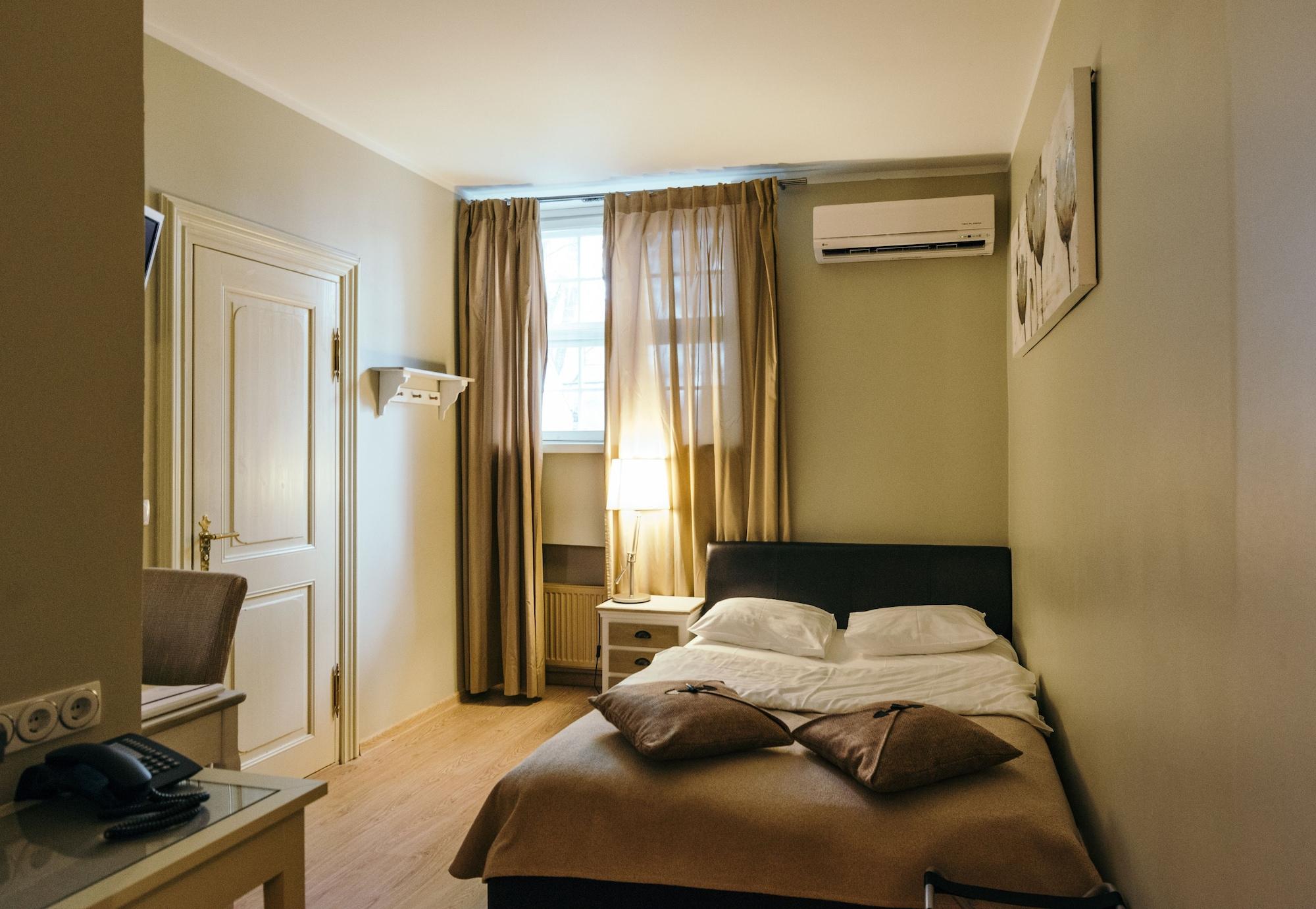 Merchants House 4*